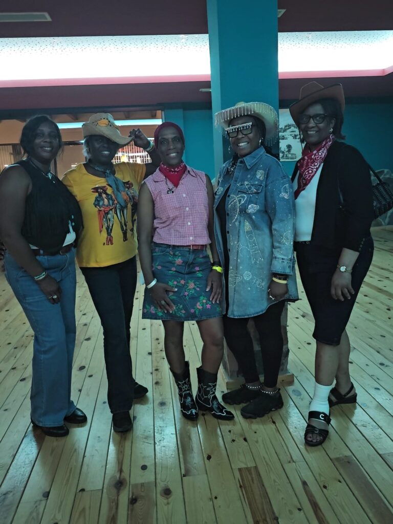 Travellers pose Wild Wild West night