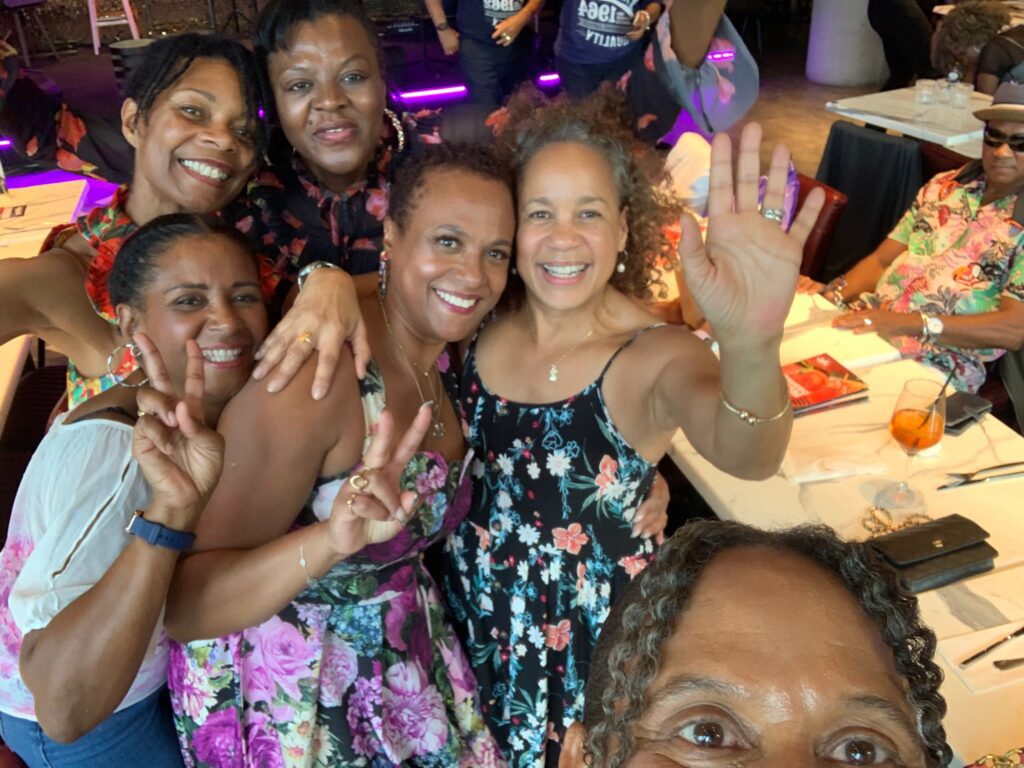 Ladies group pose at HABANA Daze