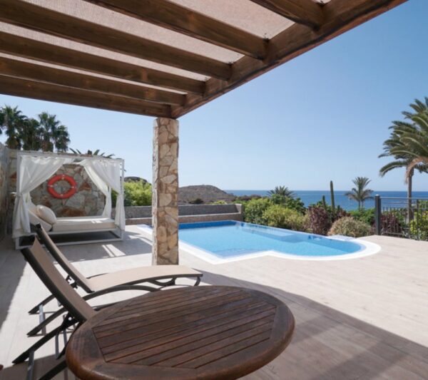 Villa Pool & Garden - SALSOGA '25
