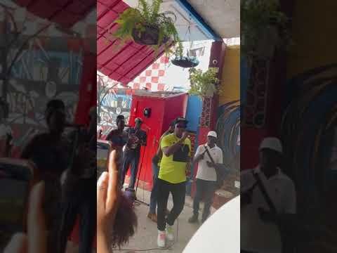 Steevo dances during Havana festival