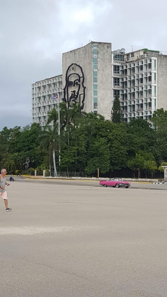 Another perspective of Che at Revolution Square during Cuban classic car tour