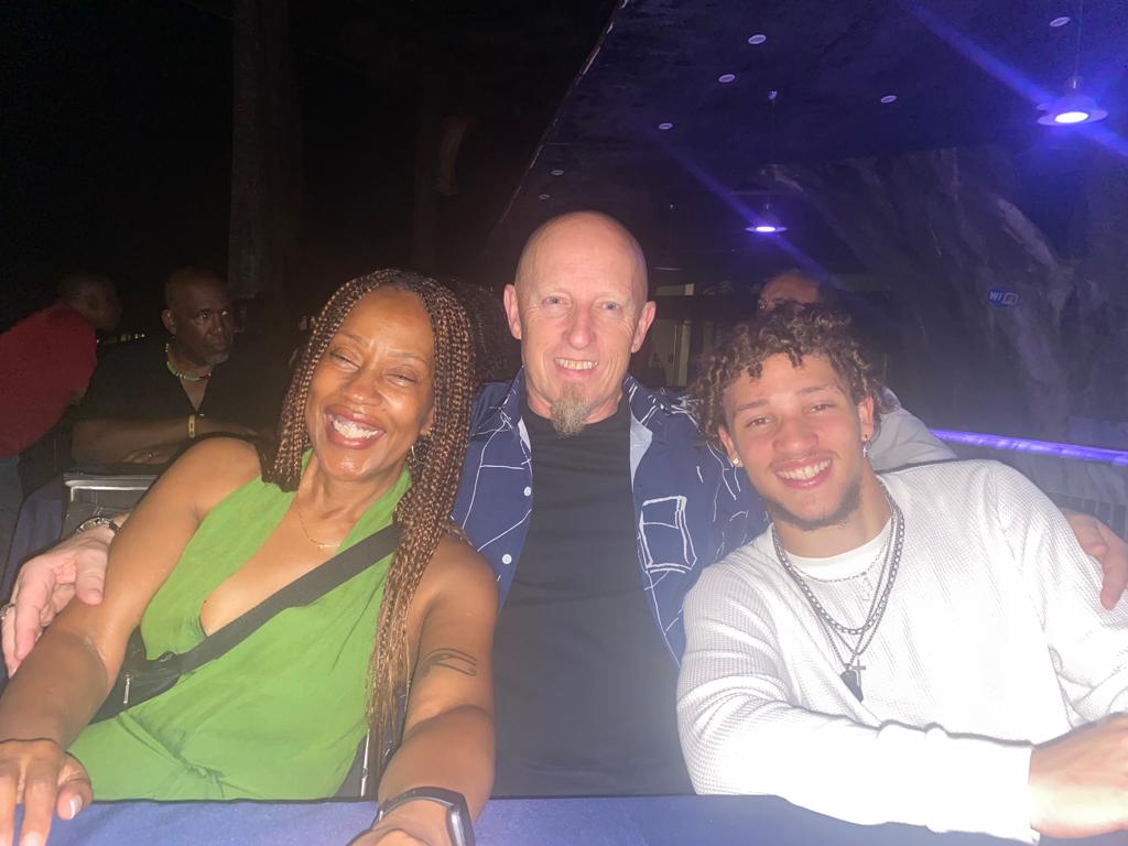 Diana, Tony & Ty pose at Tropicana cabaret in Havana