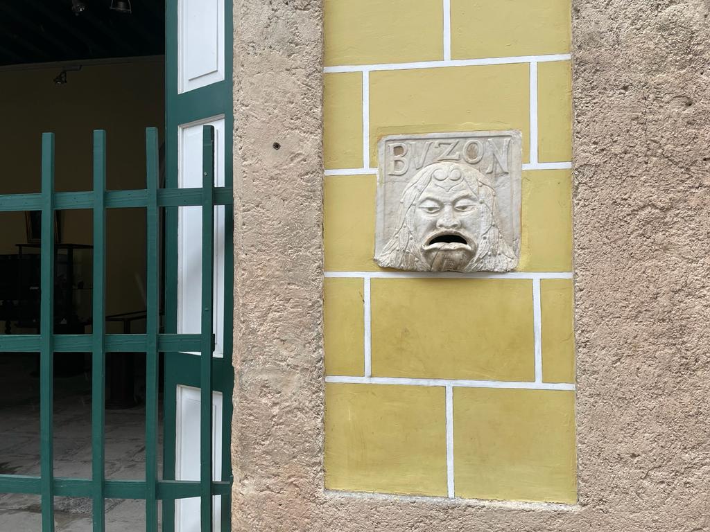 Grotesque on building in Havana