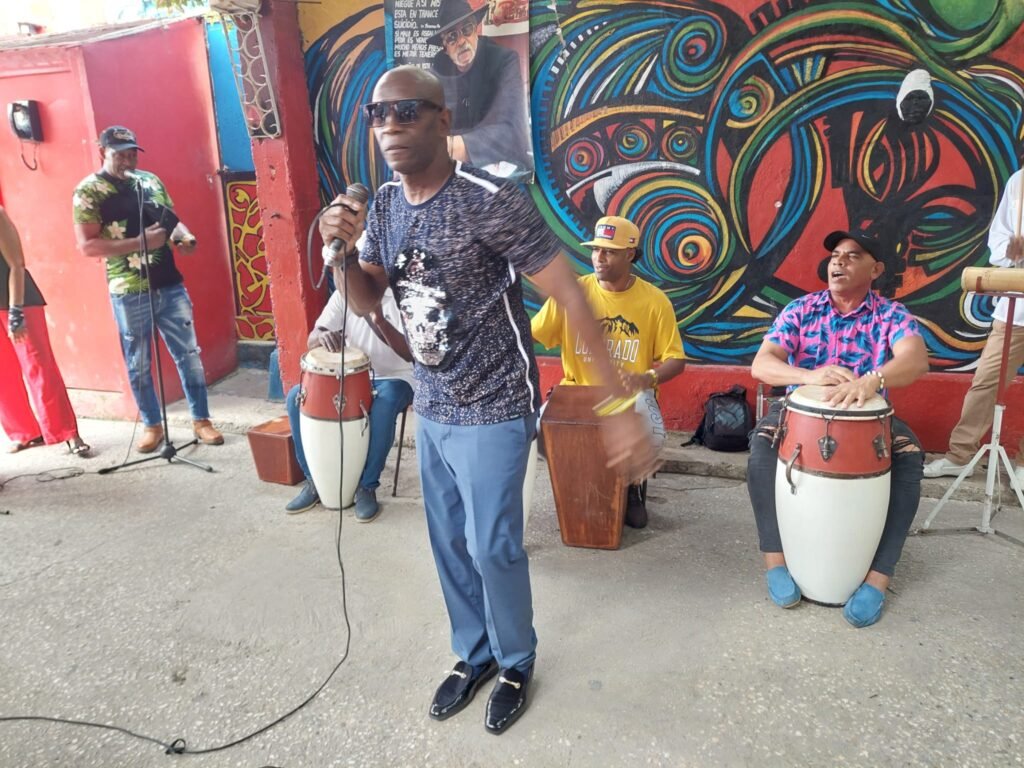 Singer and drummers at Havana festival