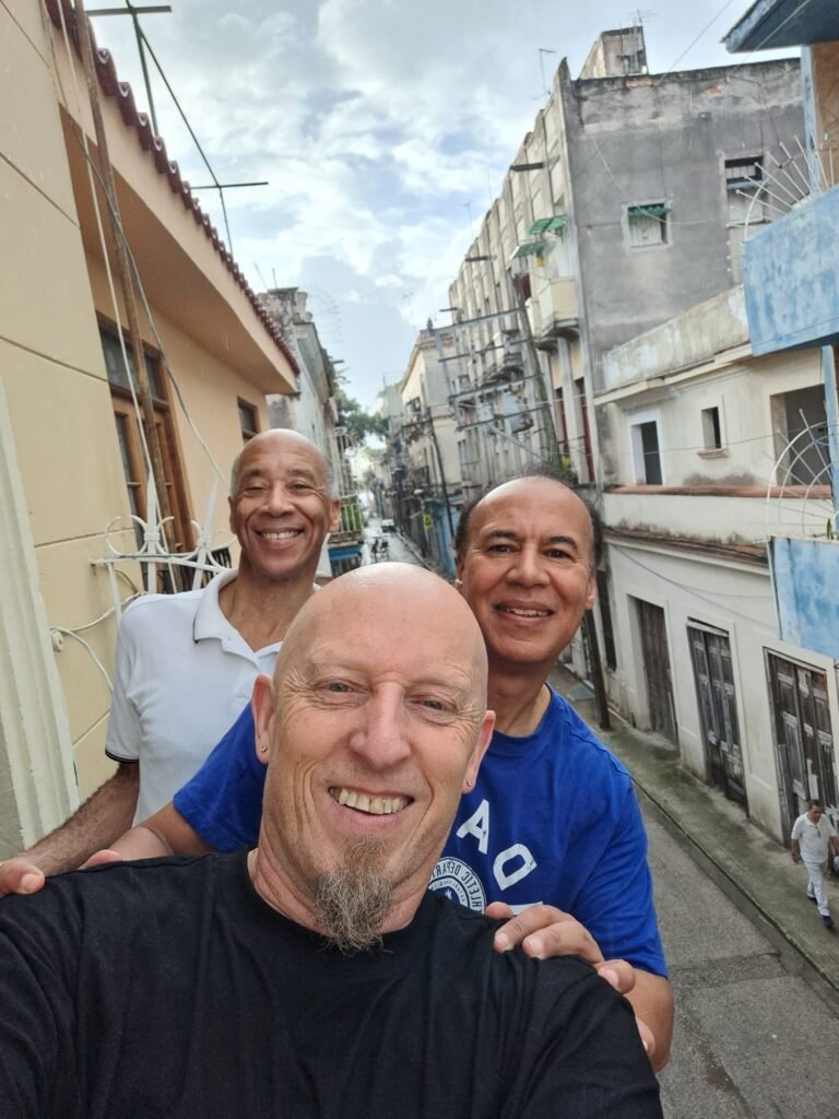 Now it's Alan, Derek & Tony posing on the casa balcony