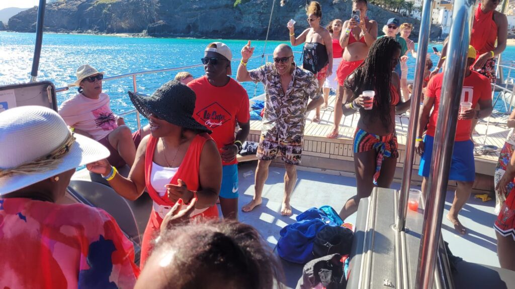 SALSOGA guests groovin' on SALSOGA '24 Boat Party